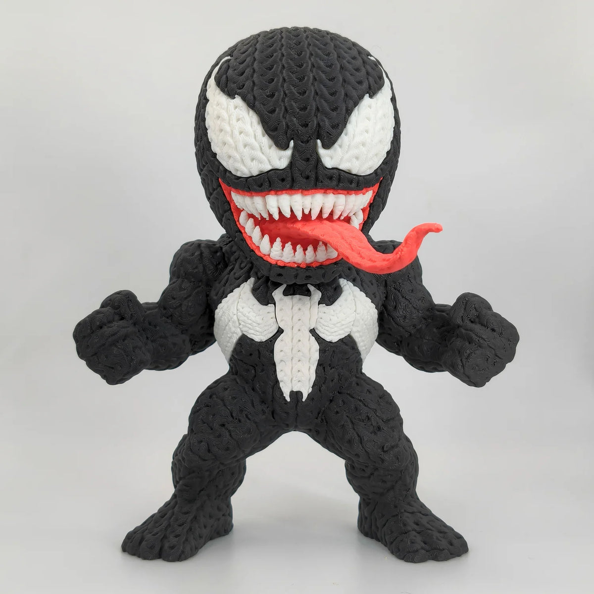 KNITTED de Venom, figura 3D efecto crochet, vista frontal